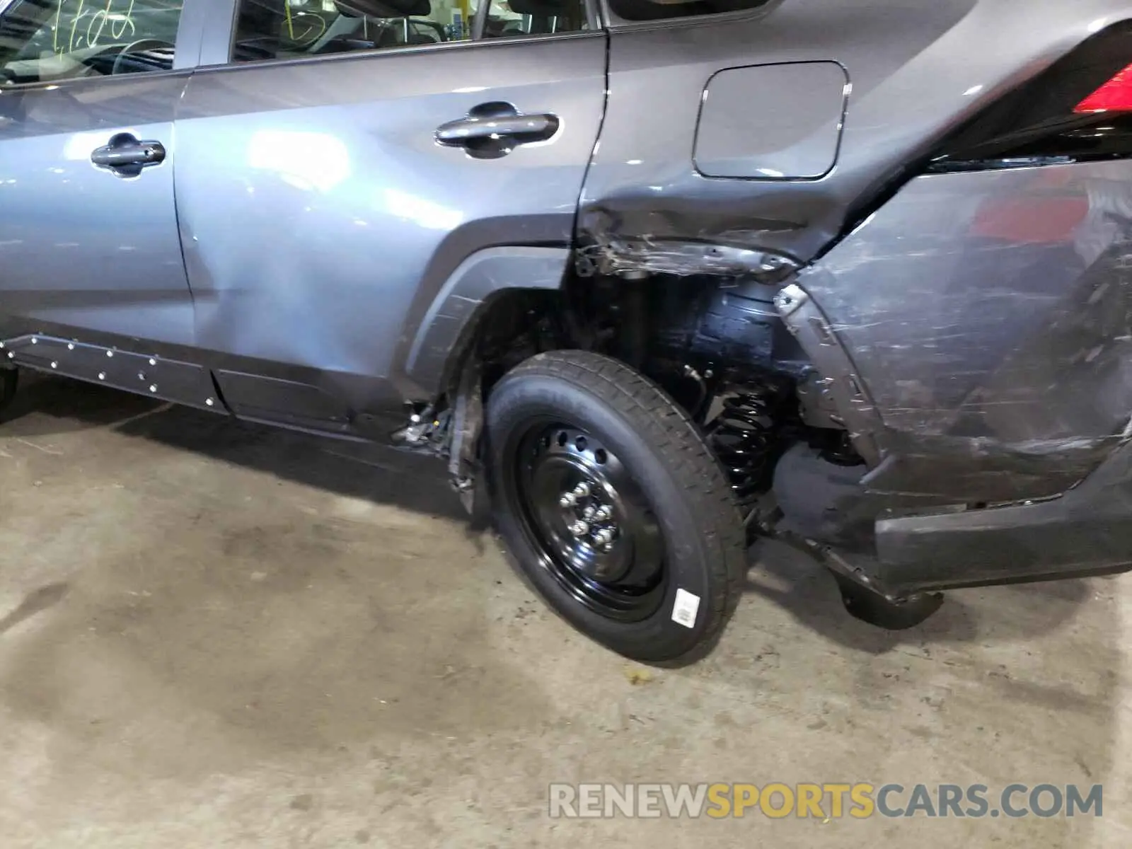 9 Photograph of a damaged car 2T3P1RFV6LC113004 TOYOTA RAV4 2020