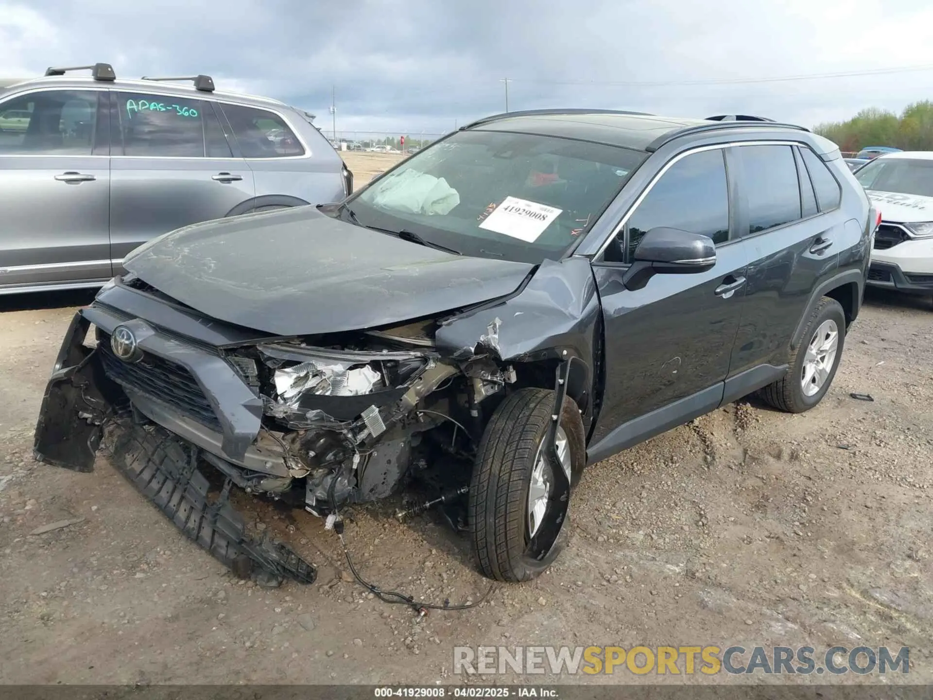 2 Photograph of a damaged car 2T3P1RFV6LC124231 TOYOTA RAV4 2020