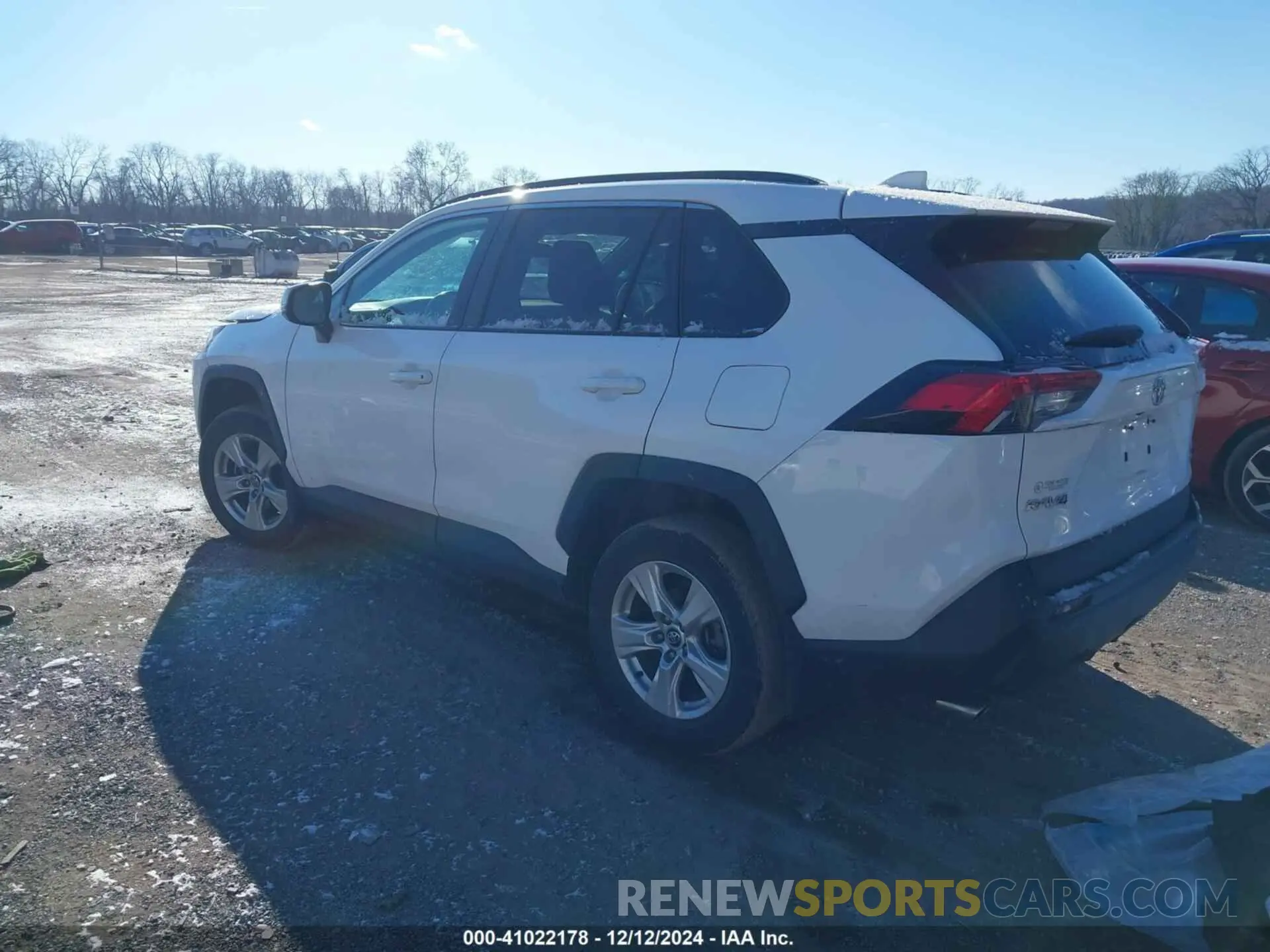 3 Фотография поврежденного автомобиля 2T3P1RFV6LW110814 TOYOTA RAV4 2020