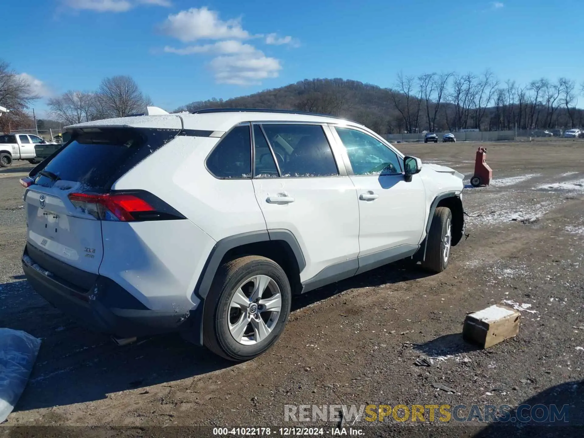 4 Фотография поврежденного автомобиля 2T3P1RFV6LW110814 TOYOTA RAV4 2020
