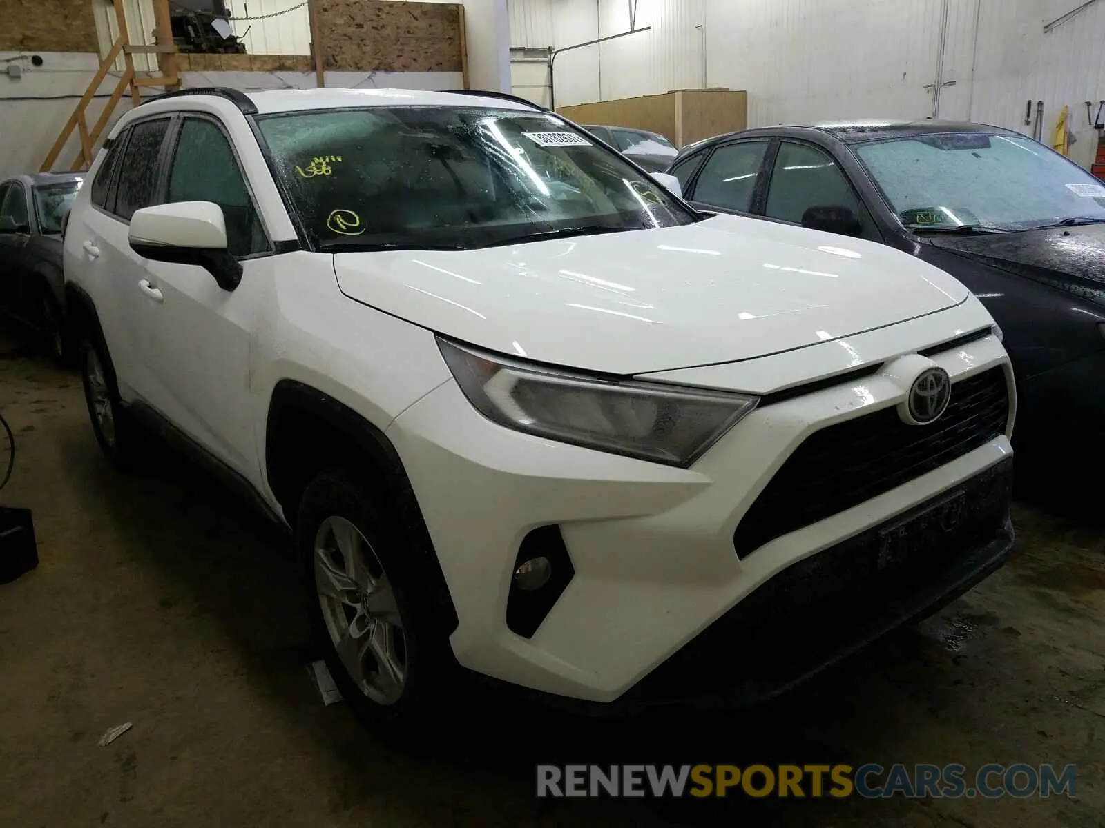1 Photograph of a damaged car 2T3P1RFV6LW139939 TOYOTA RAV4 2020