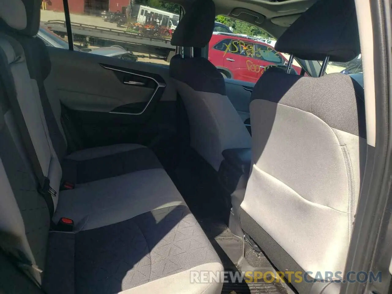 6 Фотография поврежденного автомобиля 2T3P1RFV7LC104702 TOYOTA RAV4 2020