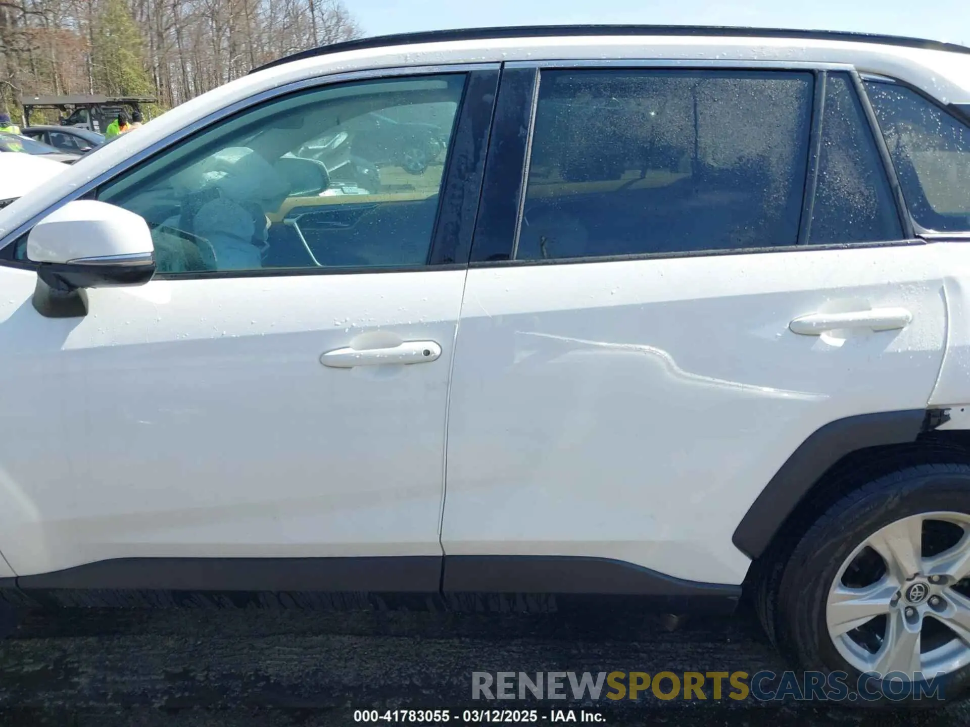 14 Photograph of a damaged car 2T3P1RFV7LC137103 TOYOTA RAV4 2020