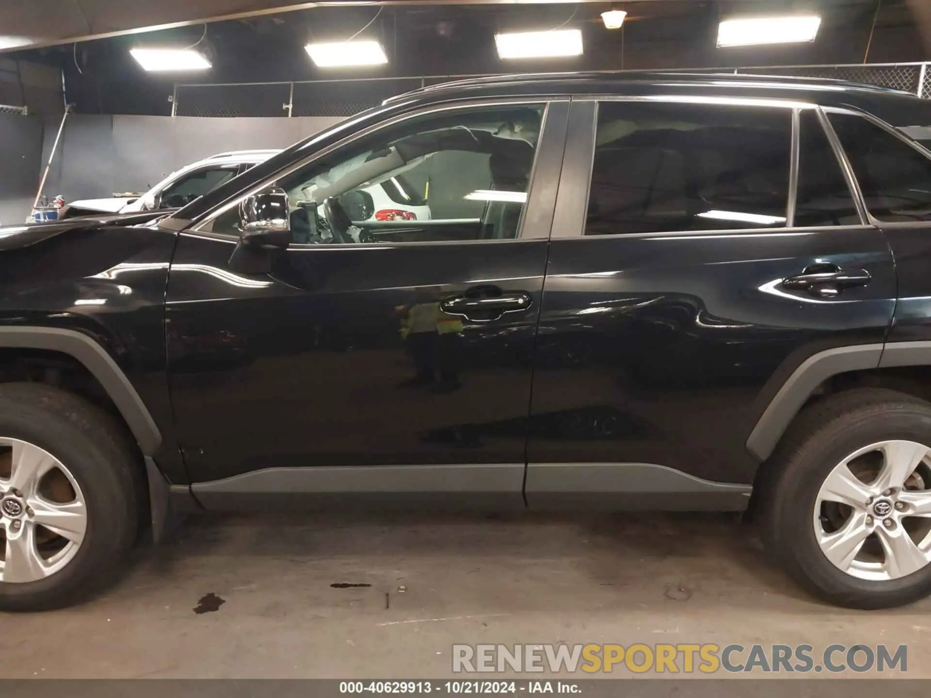 14 Фотография поврежденного автомобиля 2T3P1RFV7LW101300 TOYOTA RAV4 2020