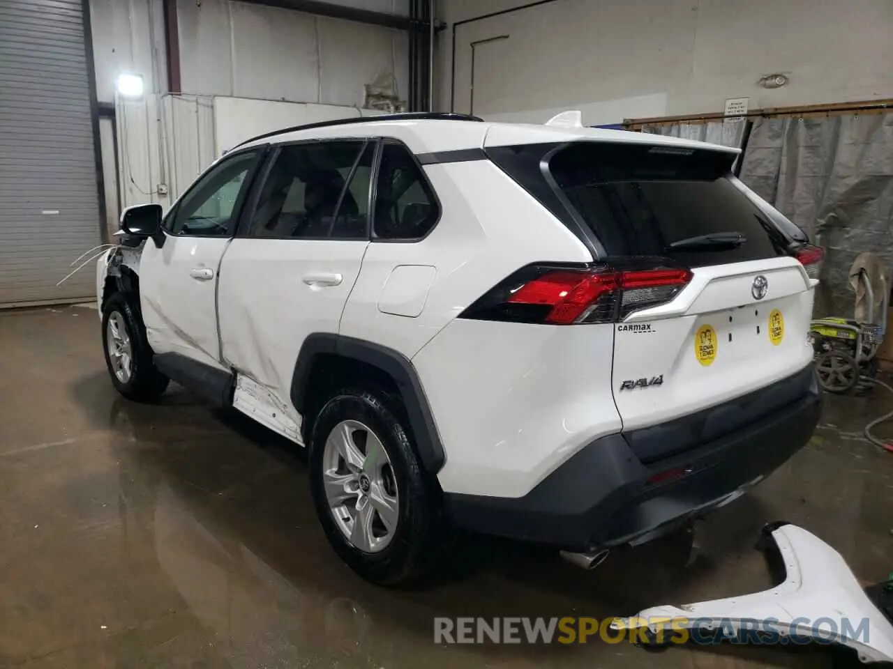 2 Фотография поврежденного автомобиля 2T3P1RFV7LW132840 TOYOTA RAV4 2020