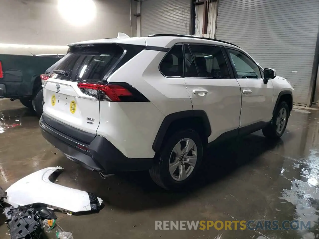 3 Фотография поврежденного автомобиля 2T3P1RFV7LW132840 TOYOTA RAV4 2020