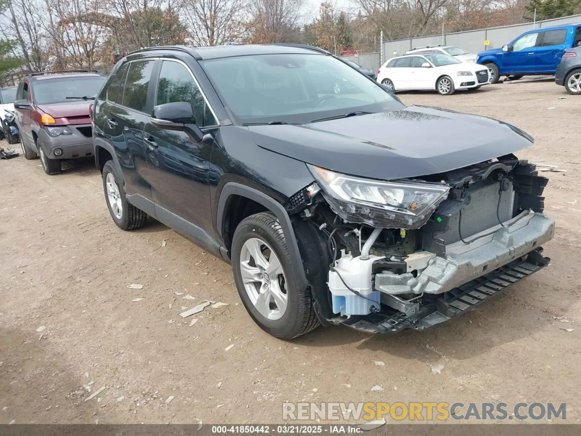 1 Photograph of a damaged car 2T3P1RFV8LC061598 TOYOTA RAV4 2020