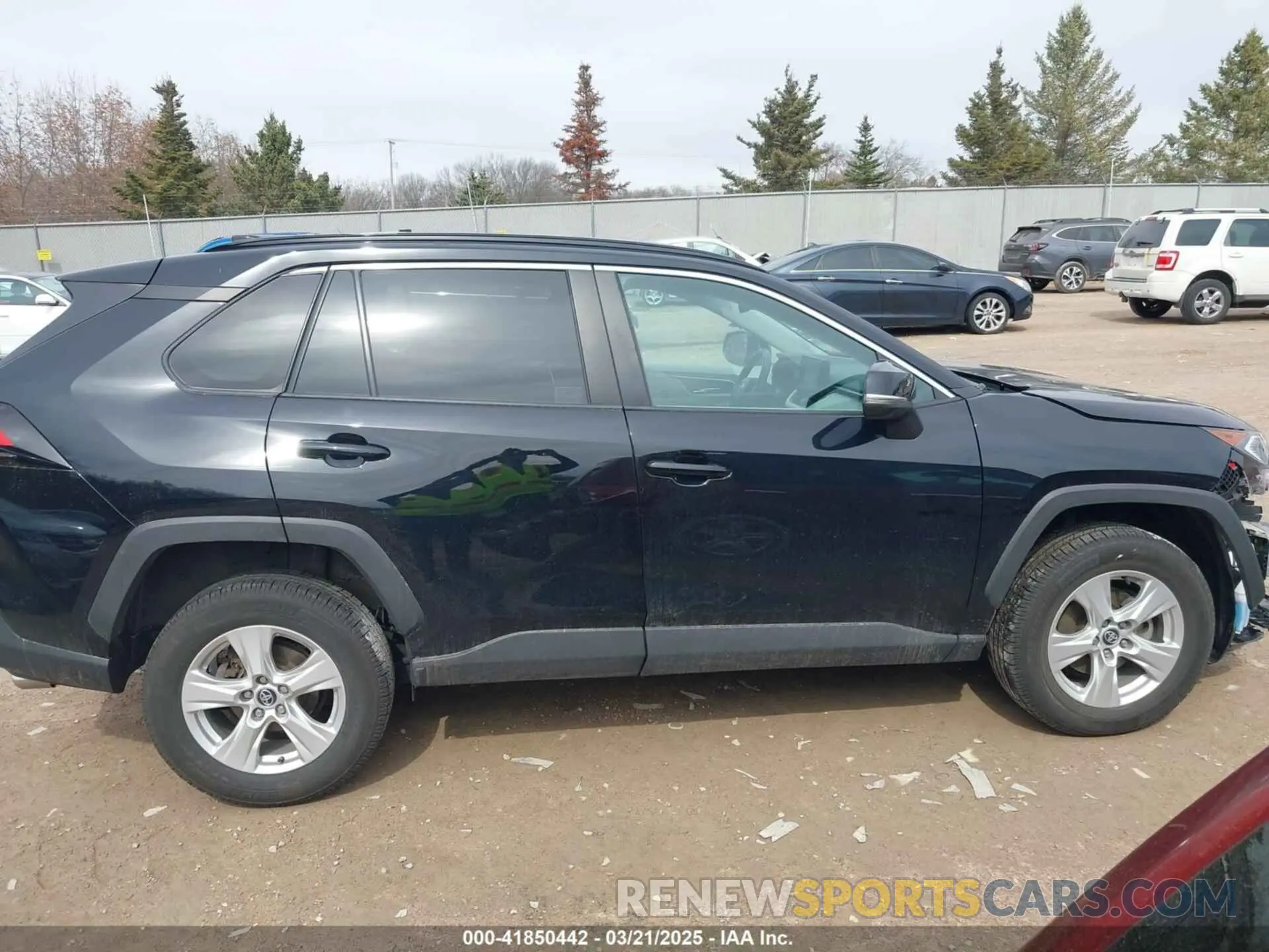 13 Photograph of a damaged car 2T3P1RFV8LC061598 TOYOTA RAV4 2020