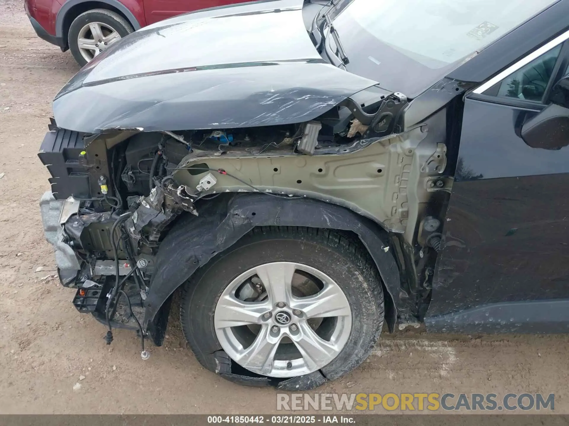 19 Photograph of a damaged car 2T3P1RFV8LC061598 TOYOTA RAV4 2020
