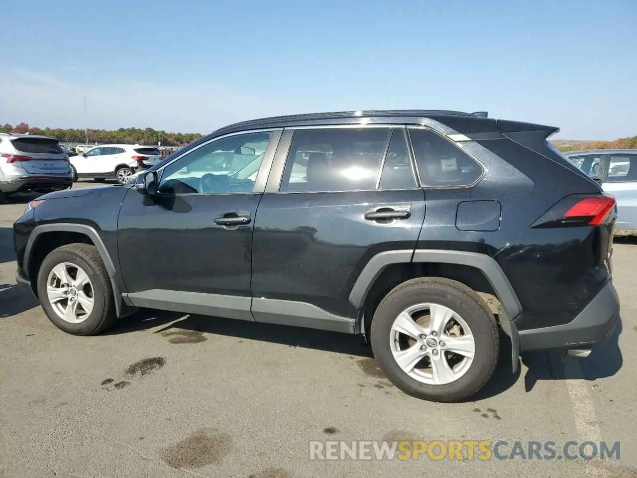 2 Photograph of a damaged car 2T3P1RFV8LC075971 TOYOTA RAV4 2020