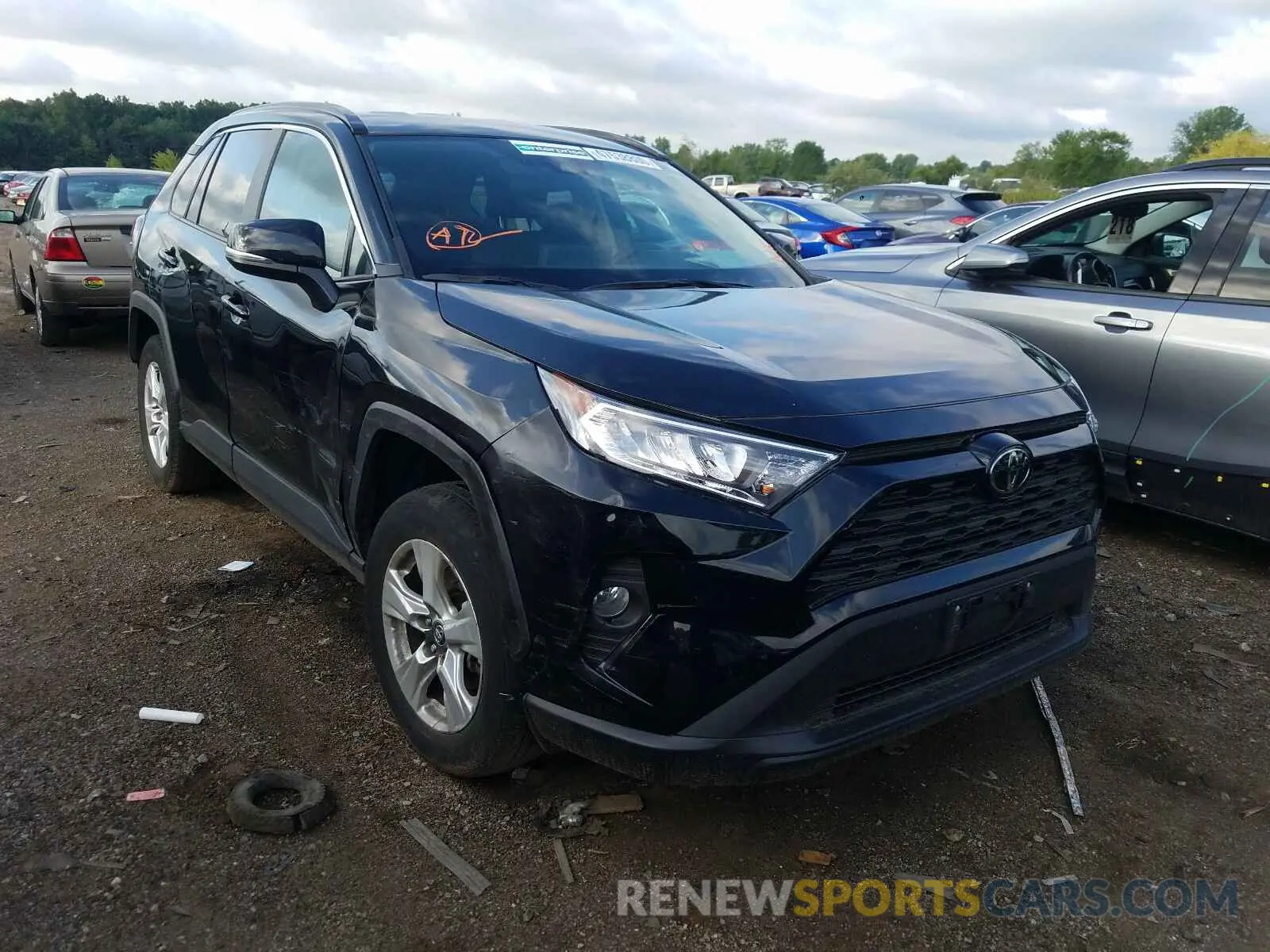 1 Photograph of a damaged car 2T3P1RFV8LC099865 TOYOTA RAV4 2020