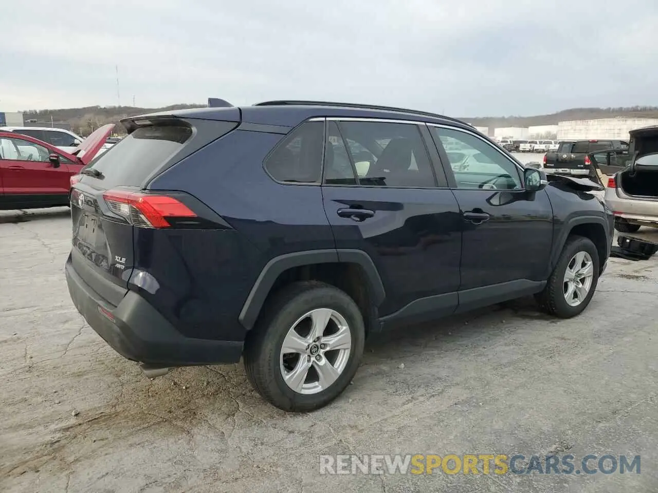 3 Фотография поврежденного автомобиля 2T3P1RFV8LC104949 TOYOTA RAV4 2020