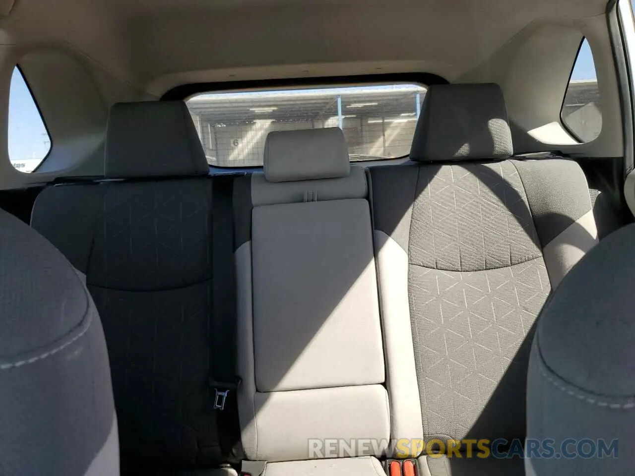 10 Фотография поврежденного автомобиля 2T3P1RFV8LW087519 TOYOTA RAV4 2020