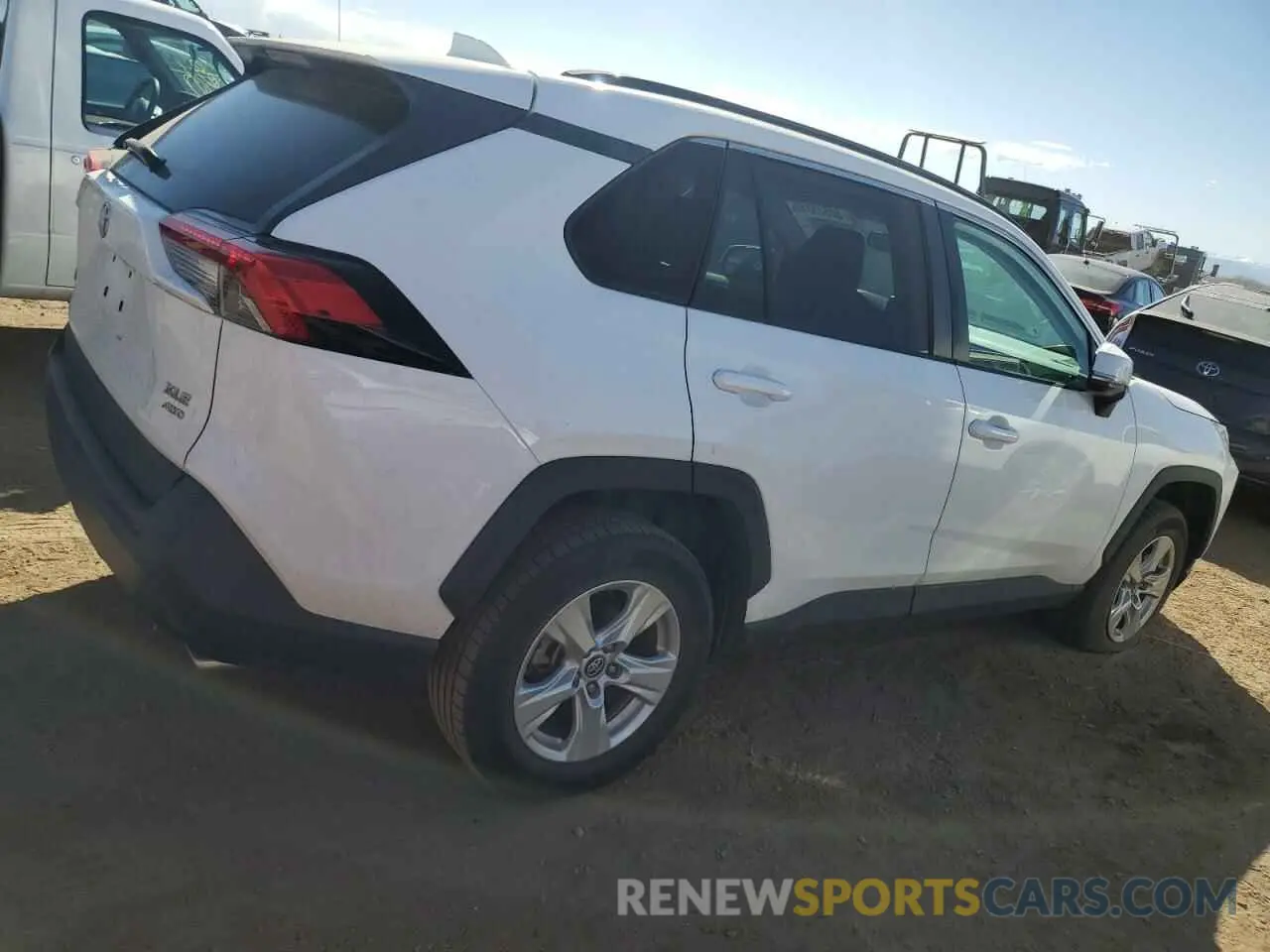 3 Фотография поврежденного автомобиля 2T3P1RFV8LW087519 TOYOTA RAV4 2020