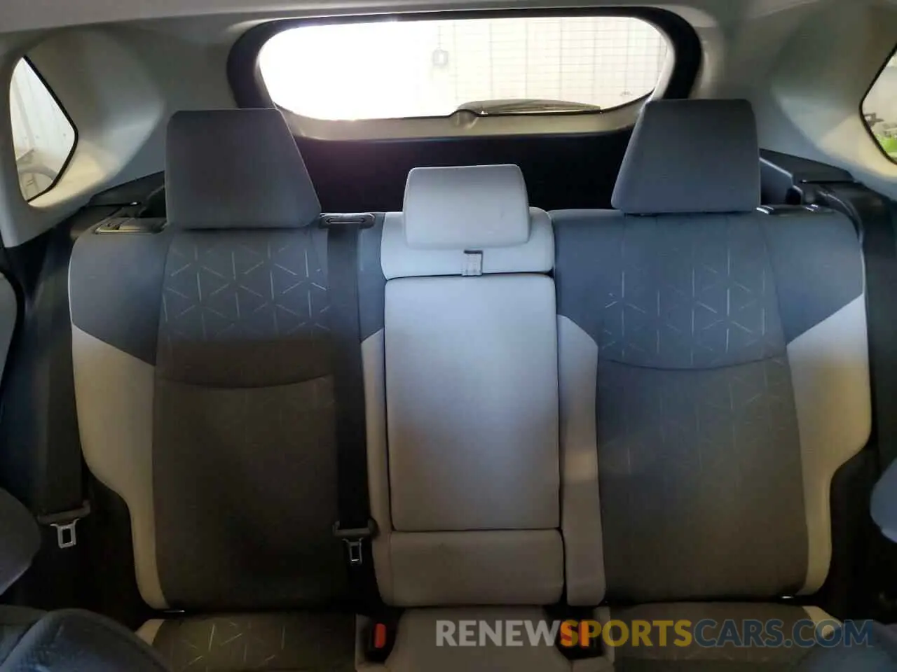 10 Фотография поврежденного автомобиля 2T3P1RFV8LW096317 TOYOTA RAV4 2020