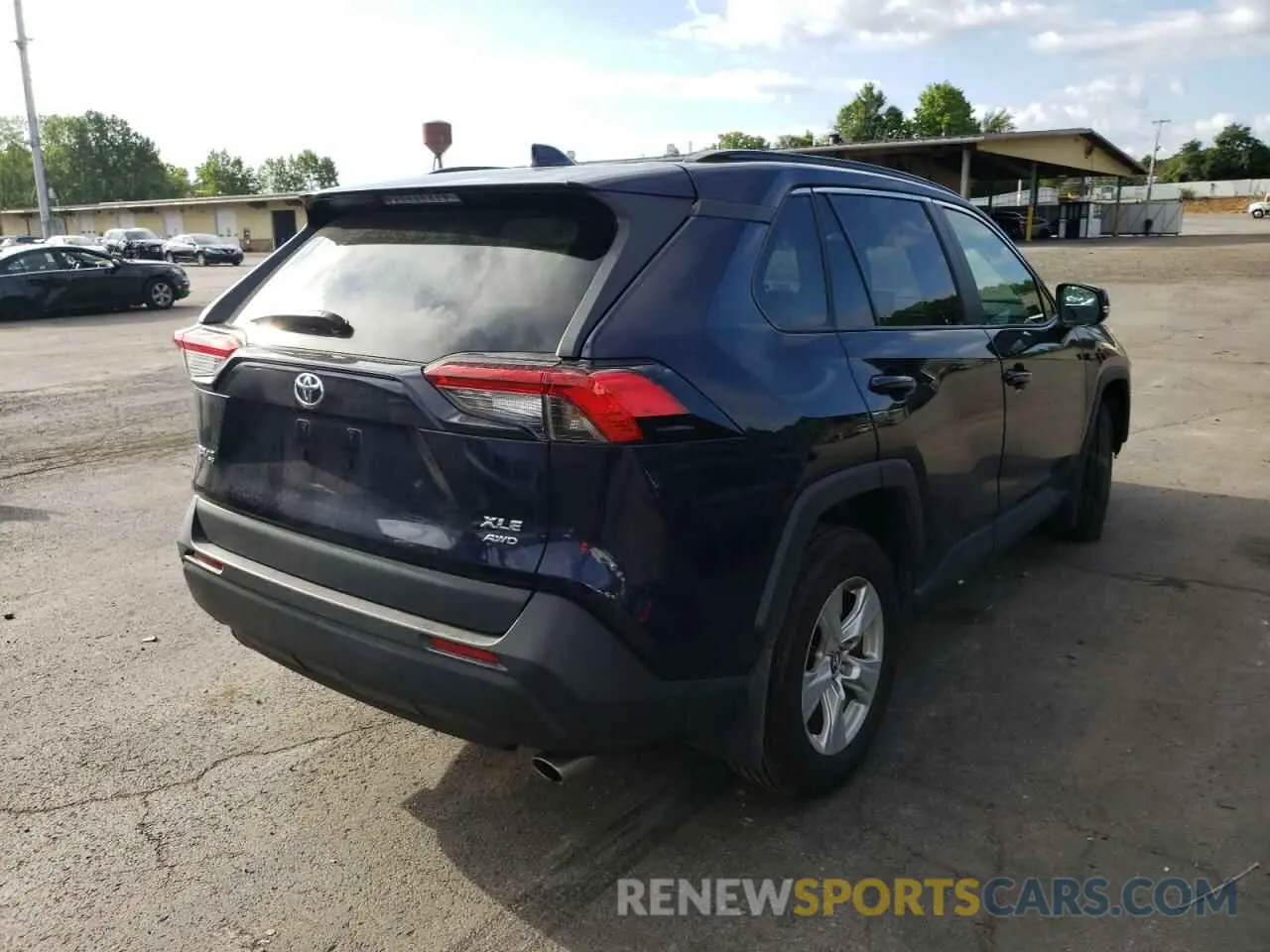 4 Photograph of a damaged car 2T3P1RFV9LC069547 TOYOTA RAV4 2020