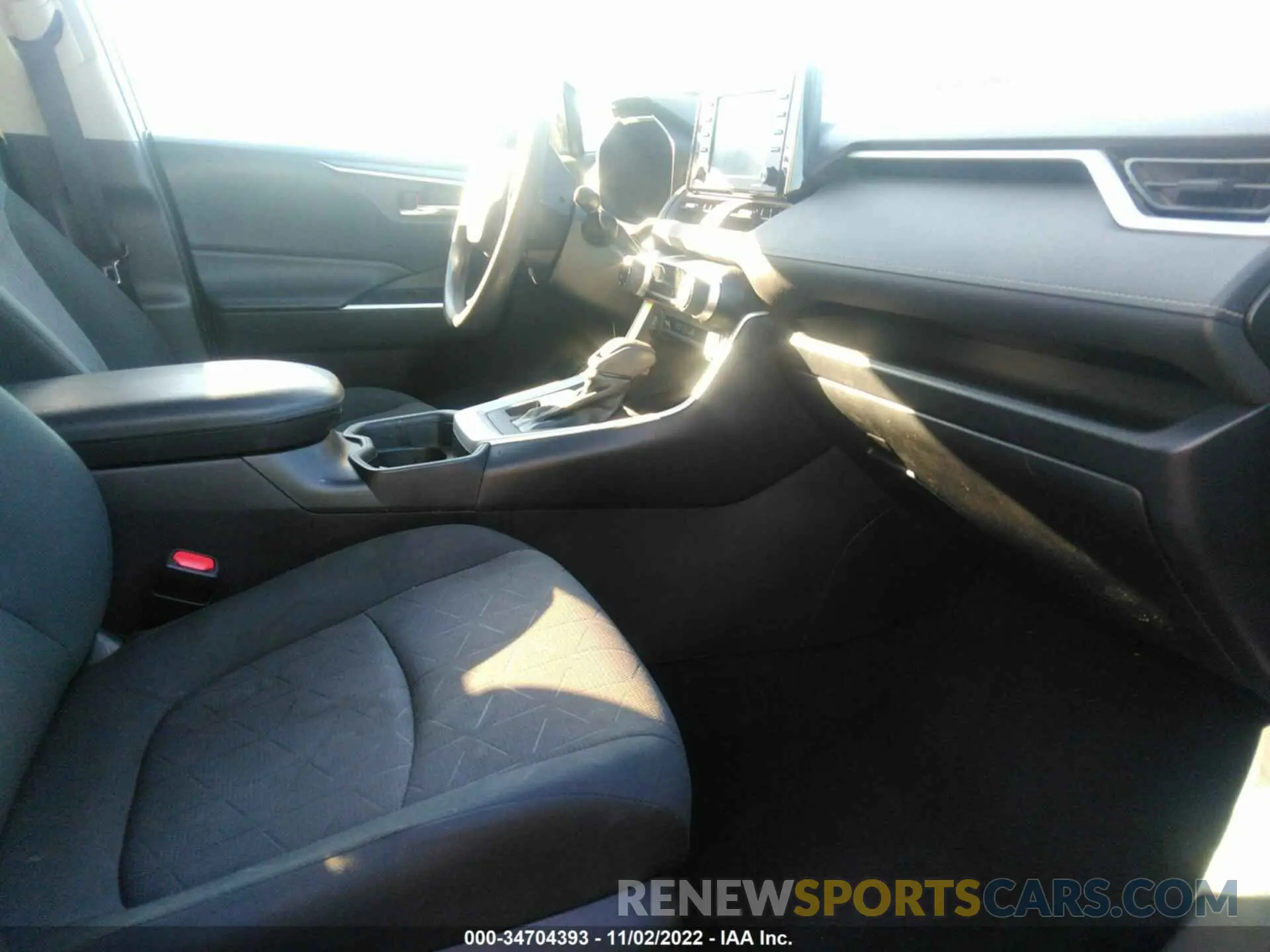5 Фотография поврежденного автомобиля 2T3P1RFV9LC092102 TOYOTA RAV4 2020