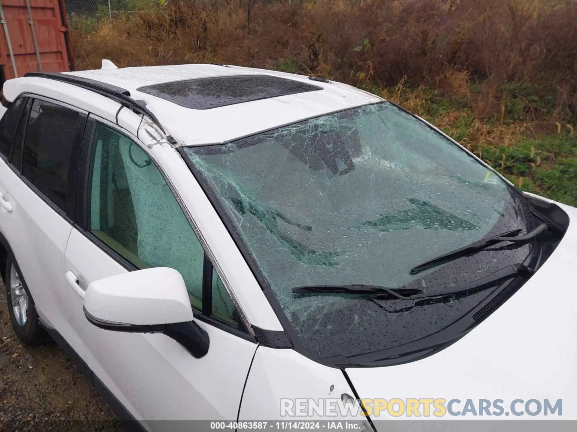 12 Photograph of a damaged car 2T3P1RFV9LW084581 TOYOTA RAV4 2020