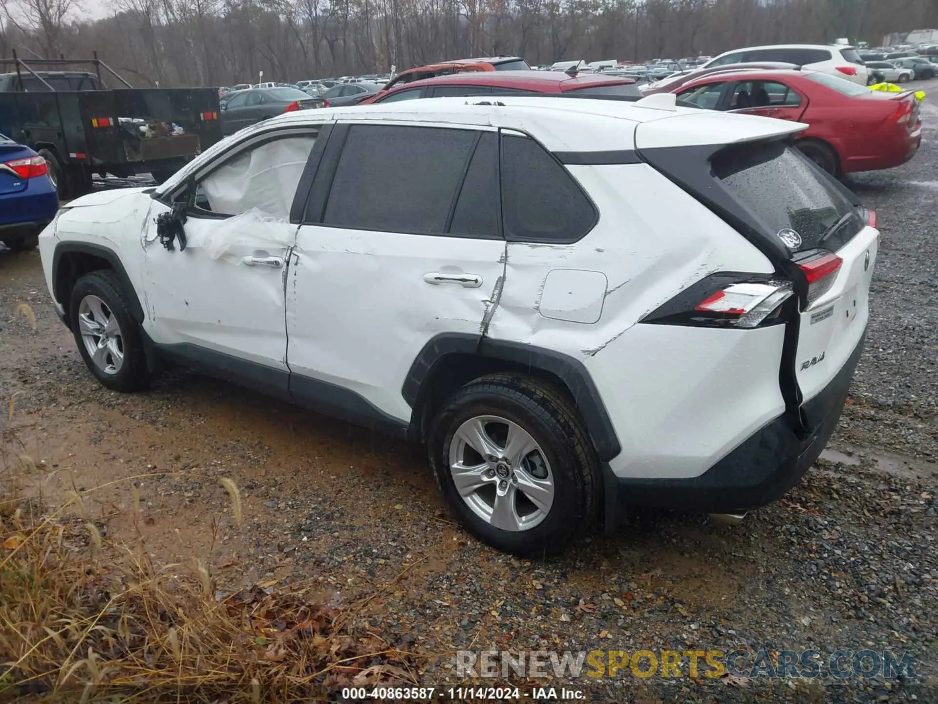 3 Photograph of a damaged car 2T3P1RFV9LW084581 TOYOTA RAV4 2020