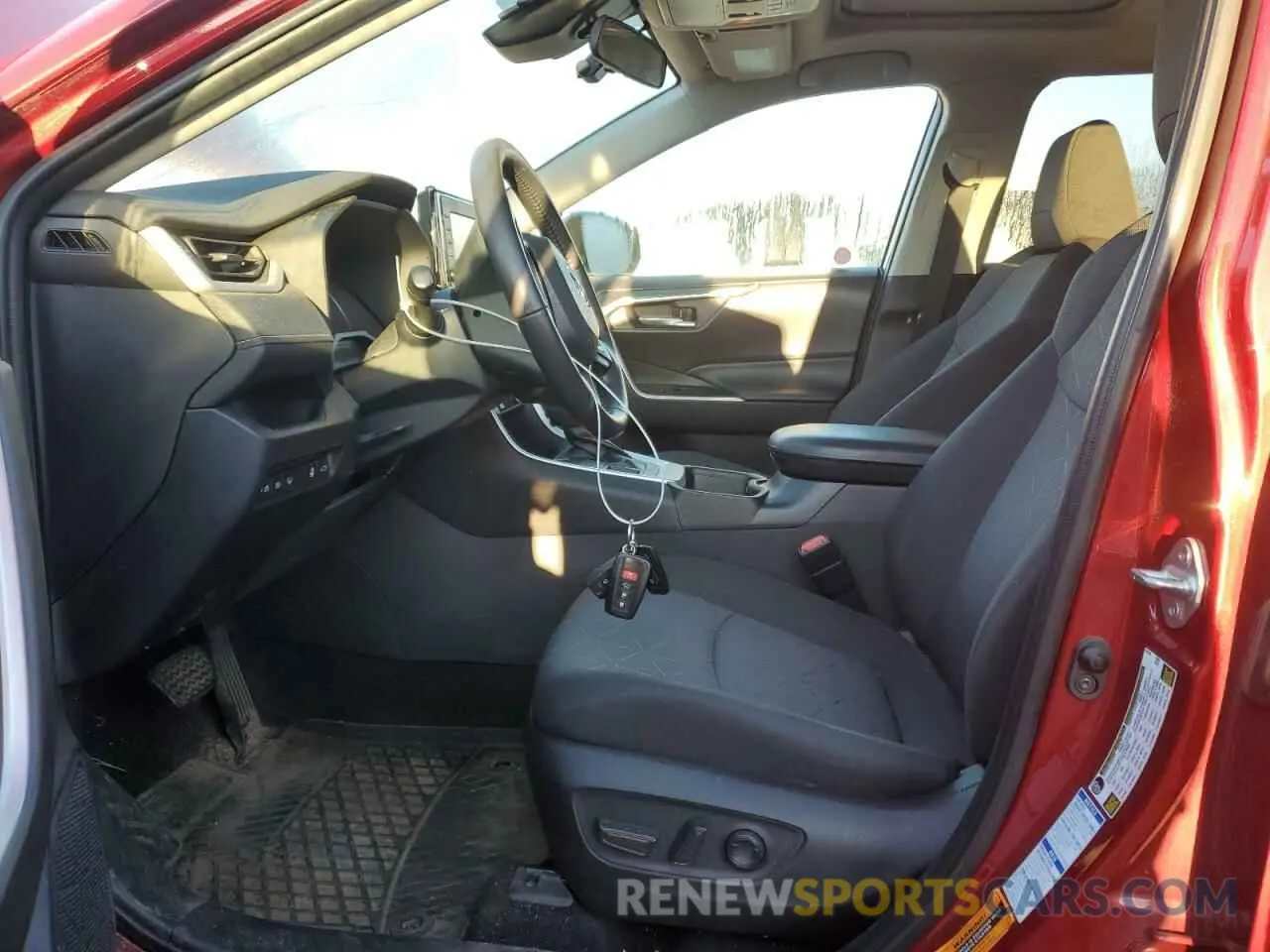 7 Фотография поврежденного автомобиля 2T3R1RFV6LC114873 TOYOTA RAV4 2020