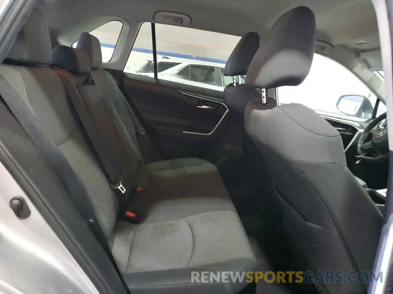 11 Фотография поврежденного автомобиля 2T3R6RFV7LW001496 TOYOTA RAV4 2020