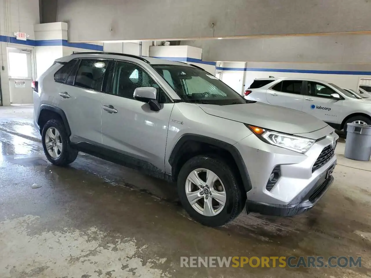 4 Фотография поврежденного автомобиля 2T3R6RFV7LW001496 TOYOTA RAV4 2020