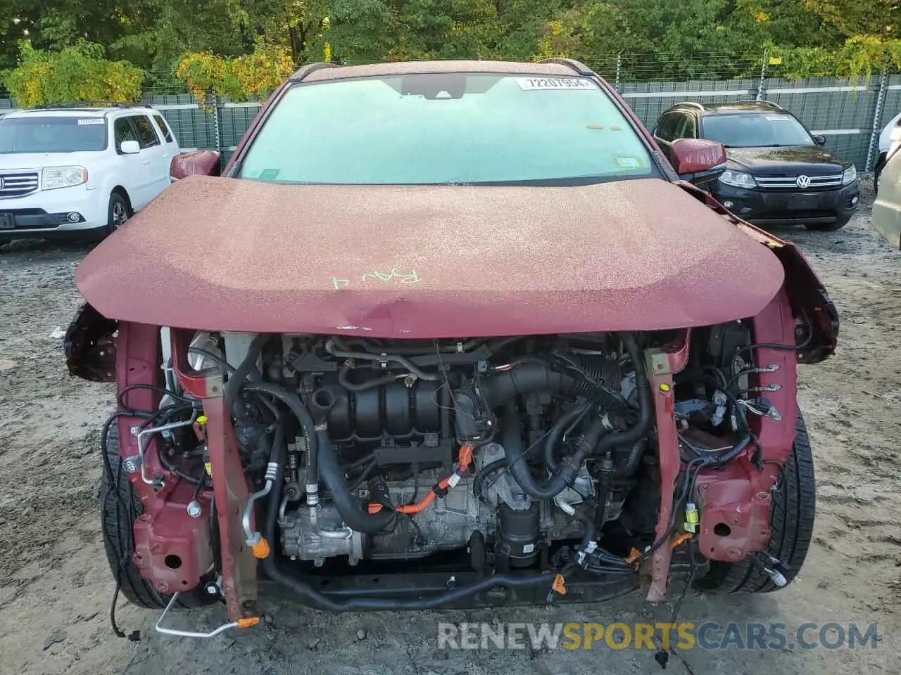 5 Photograph of a damaged car 2T3RWRFV0LW063614 TOYOTA RAV4 2020