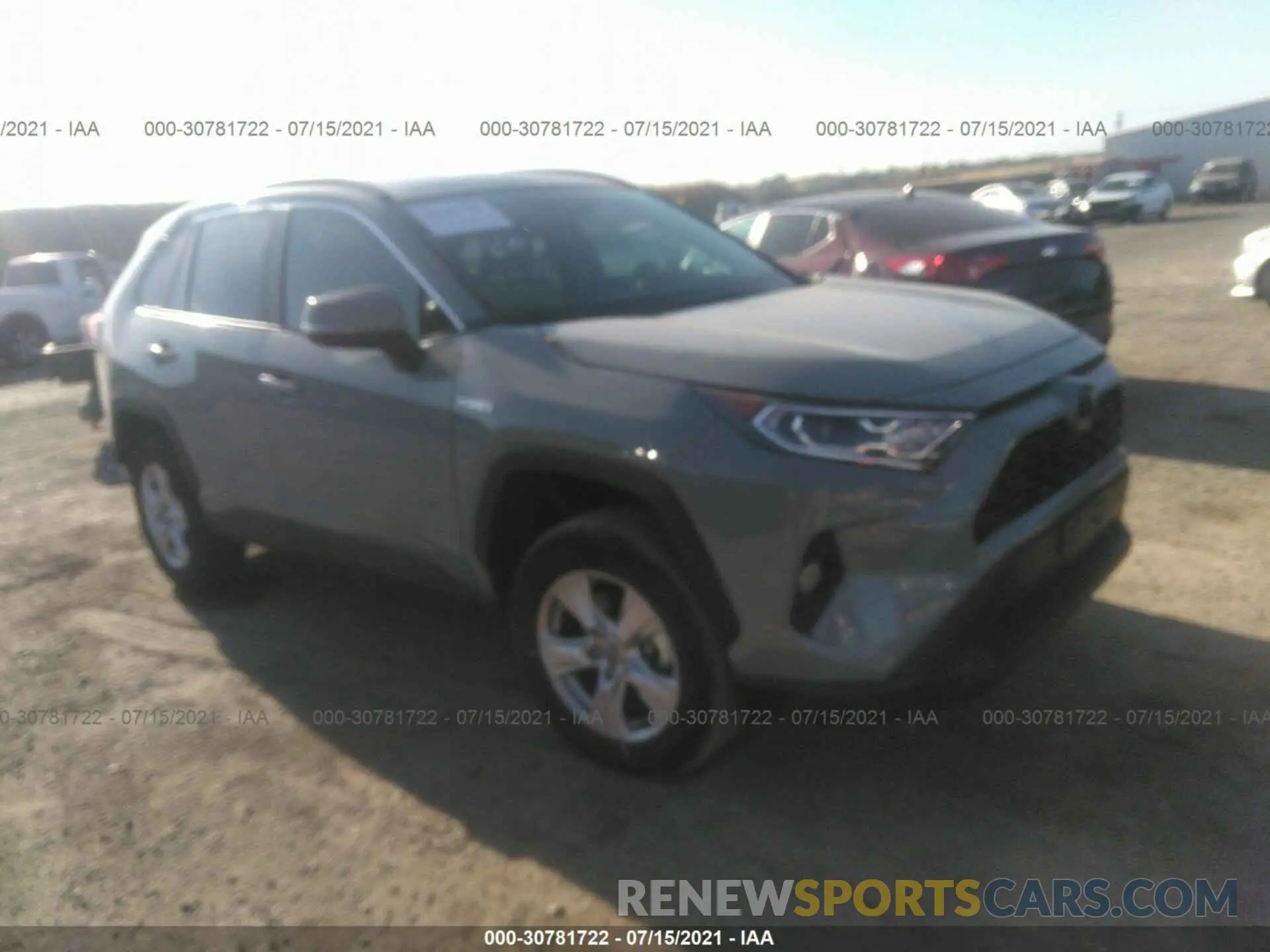 1 Photograph of a damaged car 2T3RWRFV1LW074718 TOYOTA RAV4 2020