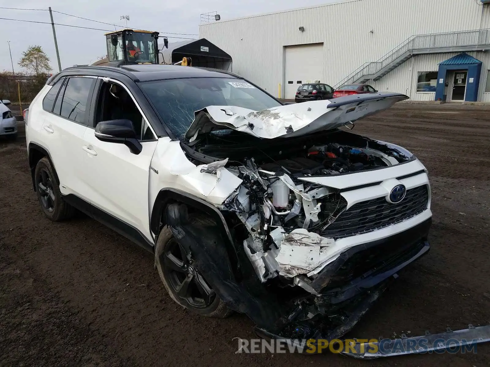 1 Photograph of a damaged car 2T3RWRFV1LW080440 TOYOTA RAV4 2020