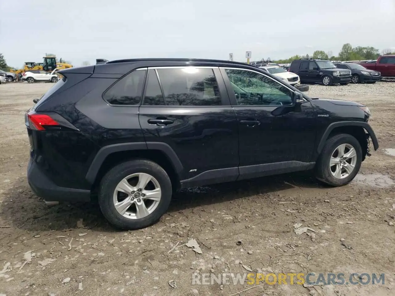 3 Photograph of a damaged car 2T3RWRFV1LW093981 TOYOTA RAV4 2020