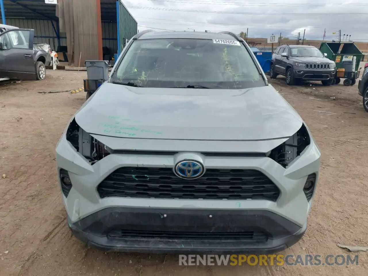 5 Photograph of a damaged car 2T3RWRFV2LW057300 TOYOTA RAV4 2020