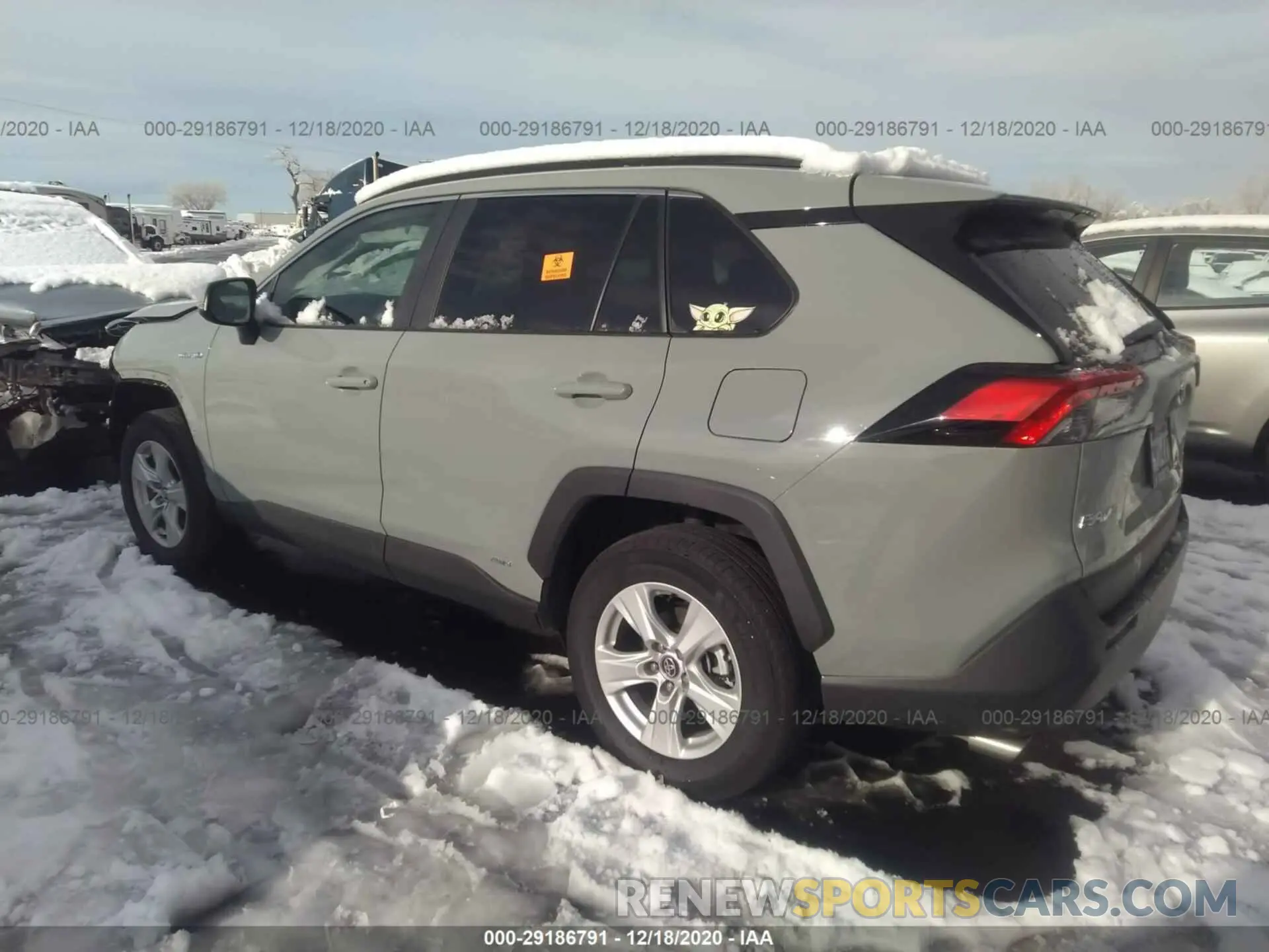 3 Photograph of a damaged car 2T3RWRFV2LW082567 TOYOTA RAV4 2020