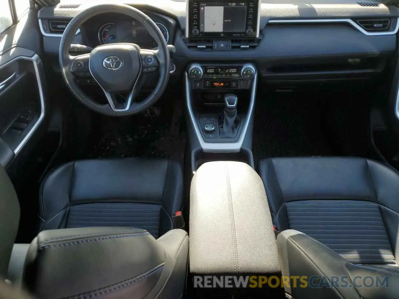 8 Photograph of a damaged car 2T3RWRFV3LW082092 TOYOTA RAV4 2020