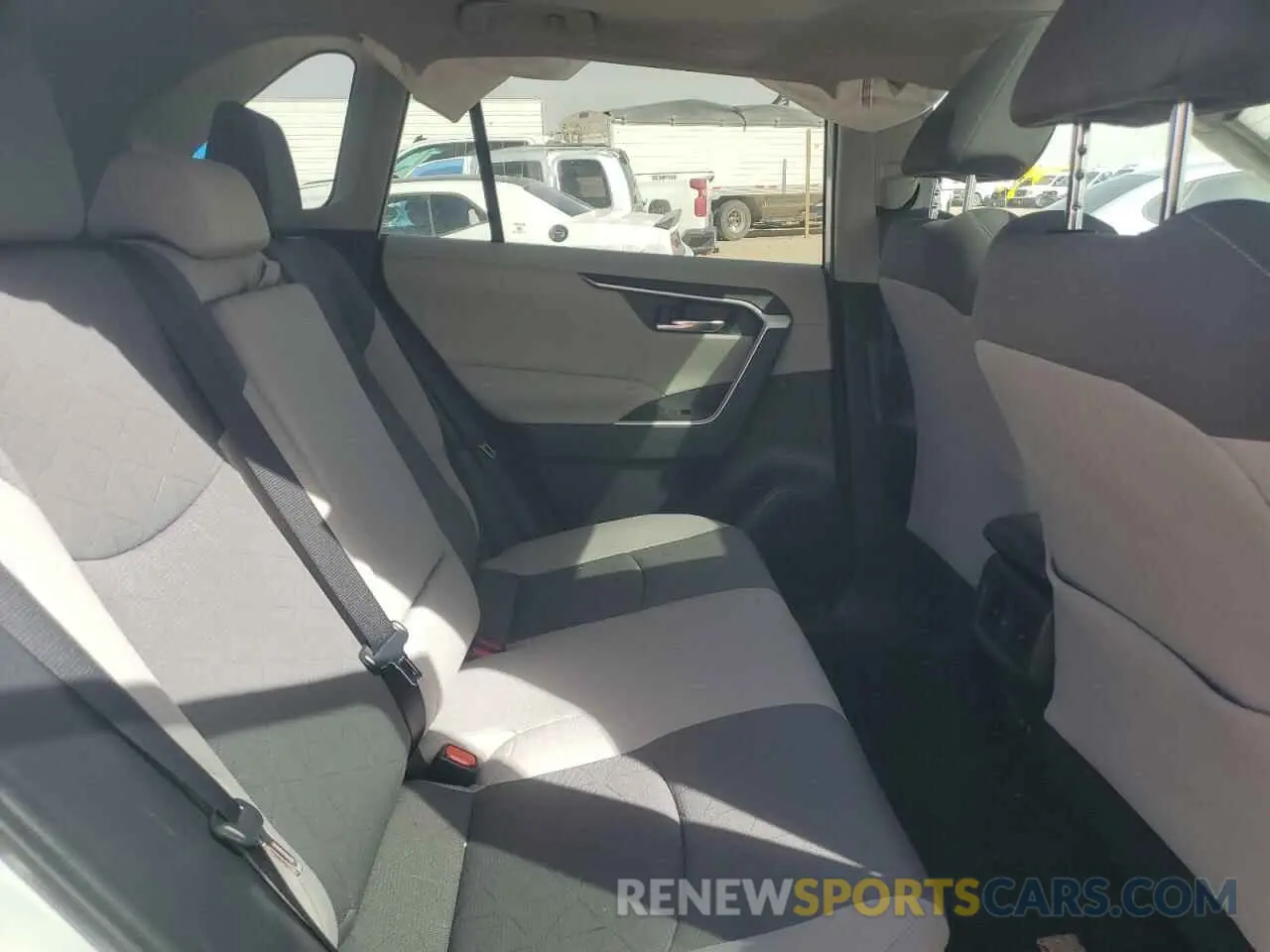 11 Фотография поврежденного автомобиля 2T3RWRFV3LW092590 TOYOTA RAV4 2020