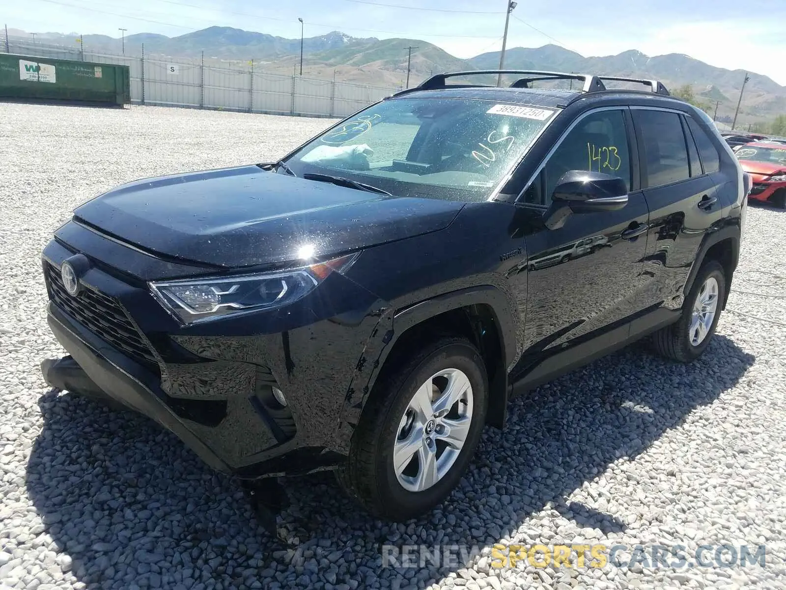 2 Photograph of a damaged car 2T3RWRFV5LW067139 TOYOTA RAV4 2020