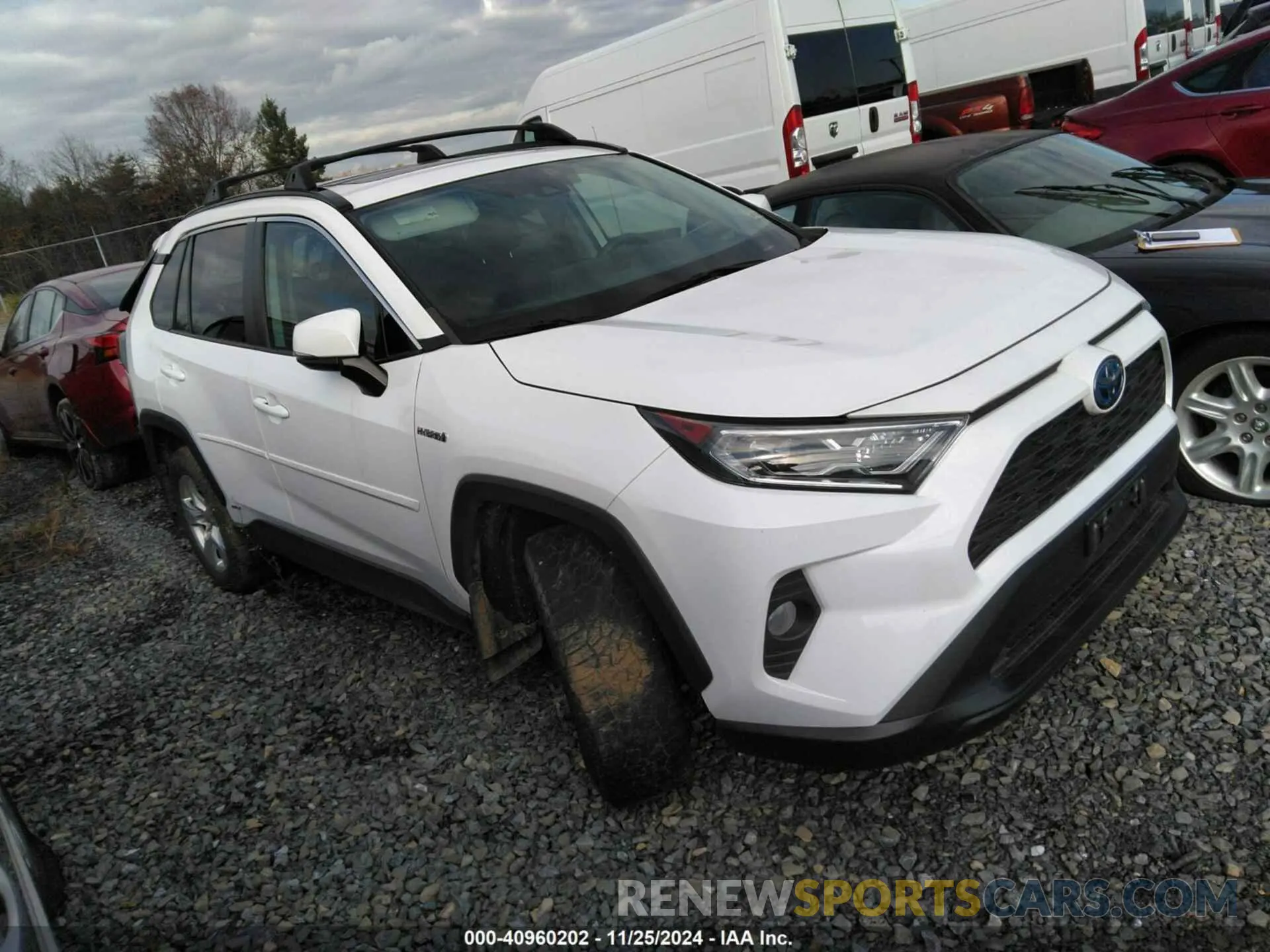 1 Photograph of a damaged car 2T3RWRFV8LW063540 TOYOTA RAV4 2020