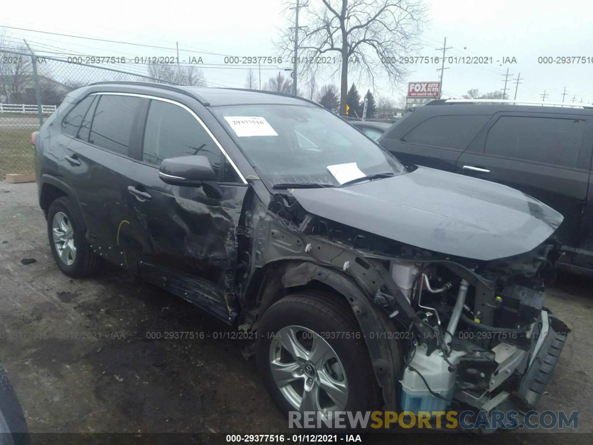 1 Photograph of a damaged car 2T3RWRFV8LW075350 TOYOTA RAV4 2020