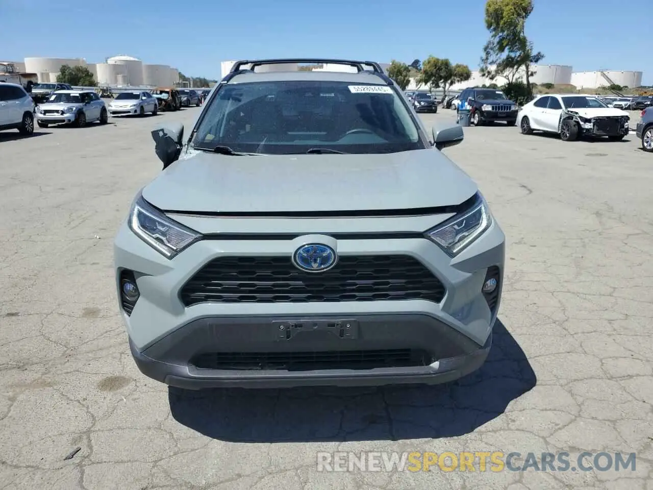 5 Photograph of a damaged car 2T3RWRFVXLW066388 TOYOTA RAV4 2020