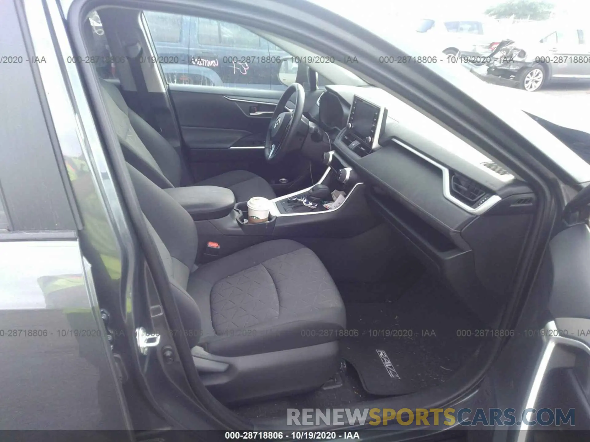 5 Photograph of a damaged car 2T3RWRFVXLW073650 TOYOTA RAV4 2020