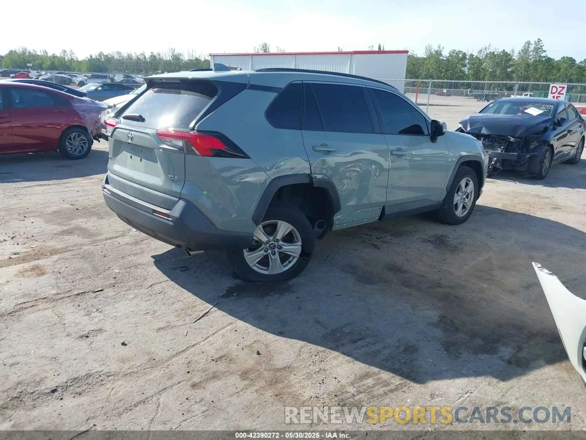 4 Фотография поврежденного автомобиля 2T3W1RFV0LC067410 TOYOTA RAV4 2020