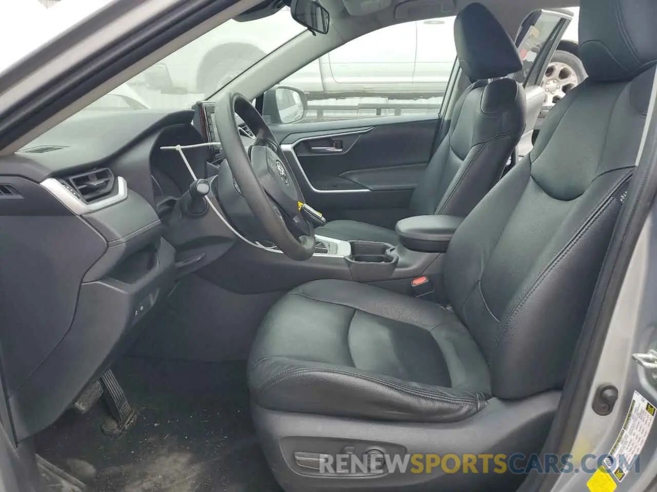 7 Фотография поврежденного автомобиля 2T3W1RFV0LC076589 TOYOTA RAV4 2020