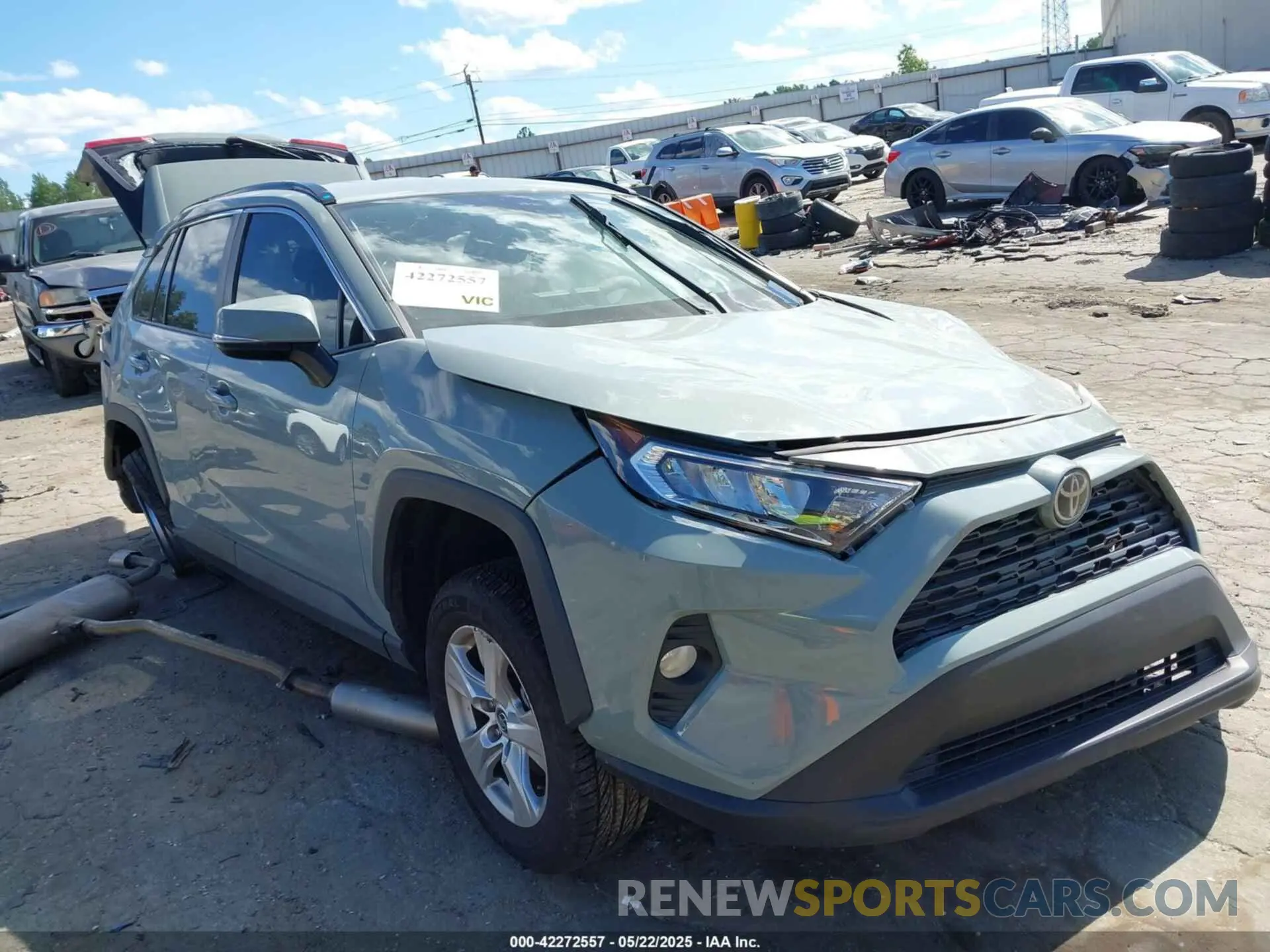 1 Photograph of a damaged car 2T3W1RFV0LC081789 TOYOTA RAV4 2020
