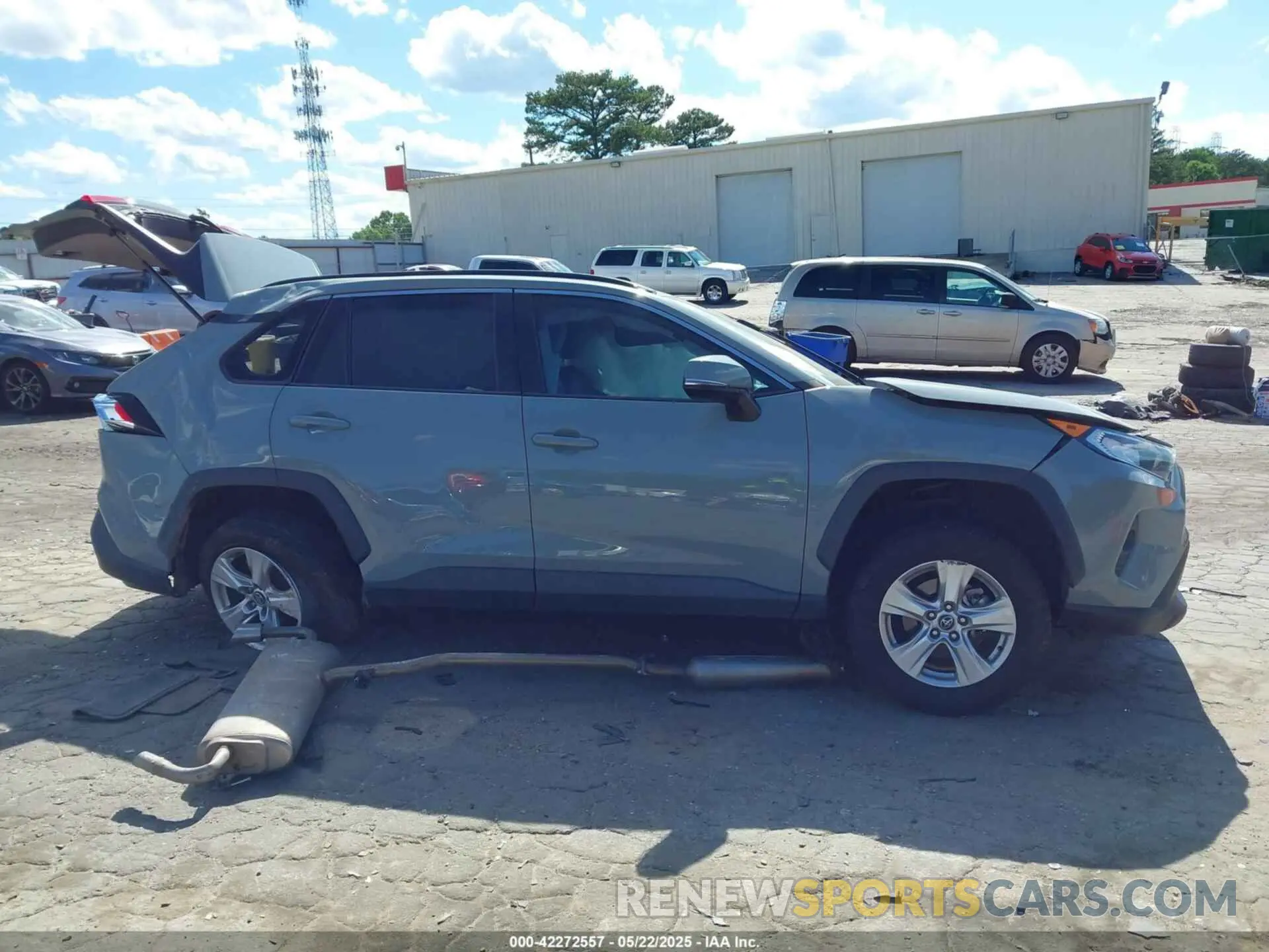 13 Photograph of a damaged car 2T3W1RFV0LC081789 TOYOTA RAV4 2020