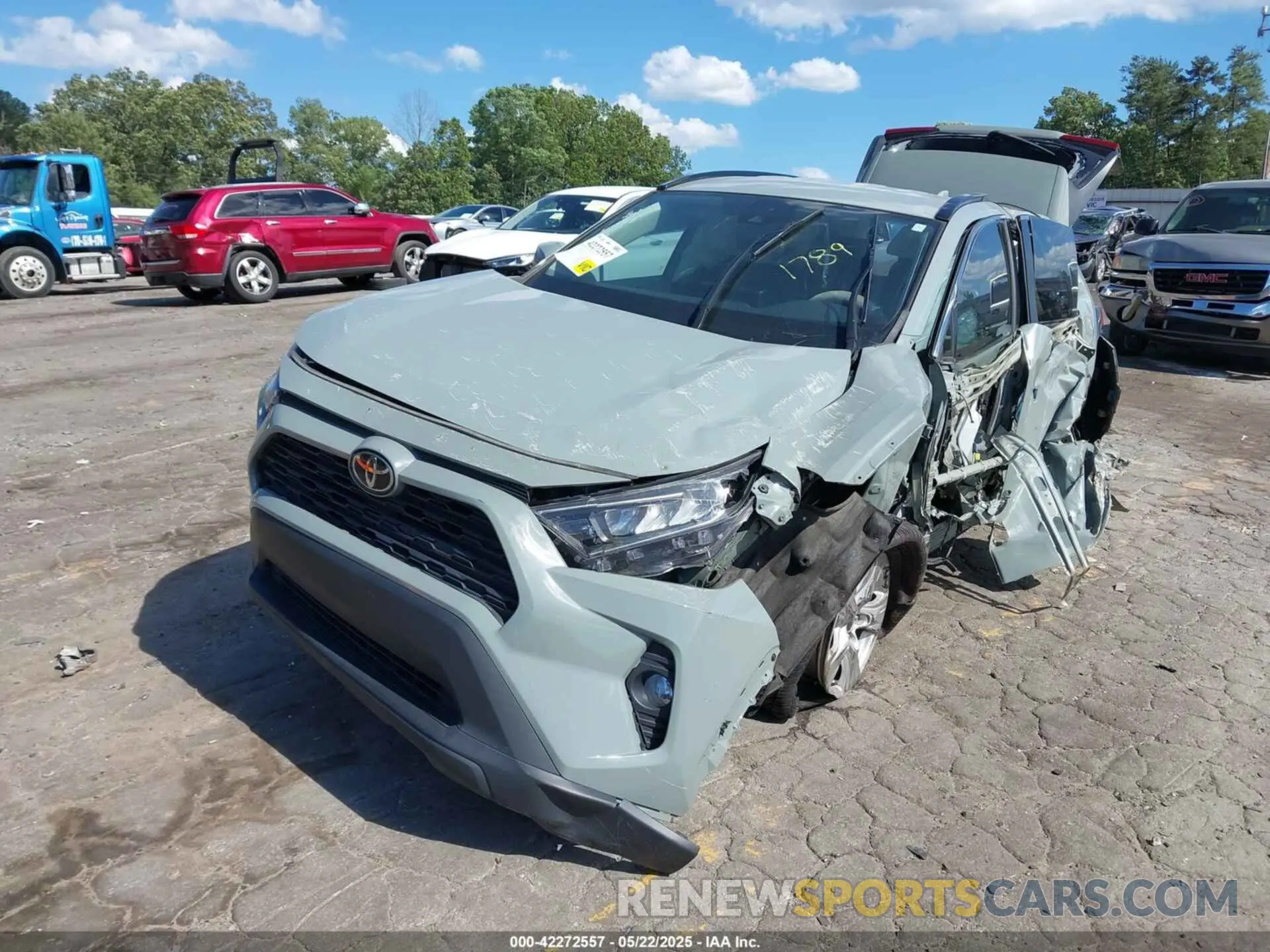 2 Photograph of a damaged car 2T3W1RFV0LC081789 TOYOTA RAV4 2020