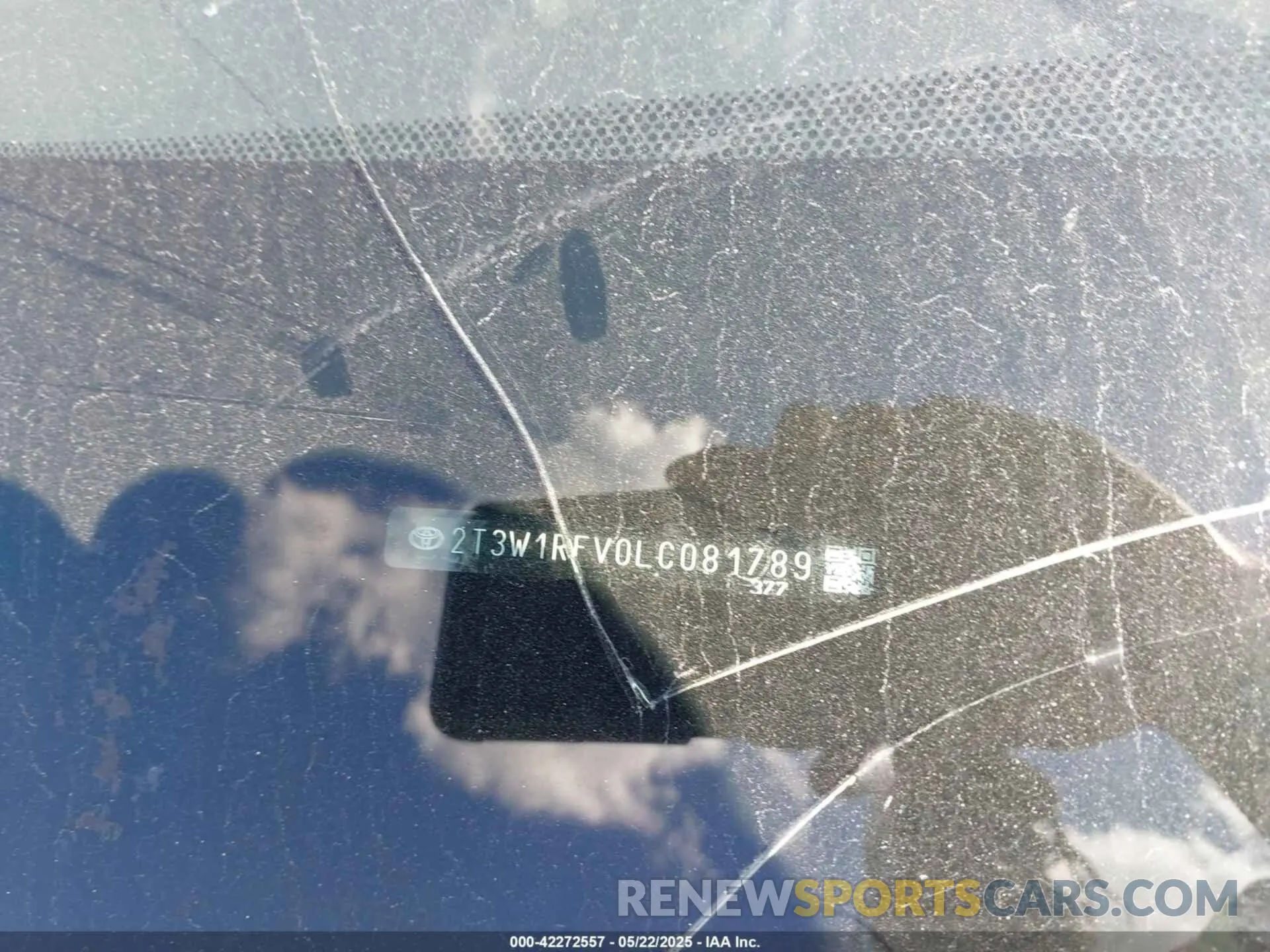 9 Photograph of a damaged car 2T3W1RFV0LC081789 TOYOTA RAV4 2020