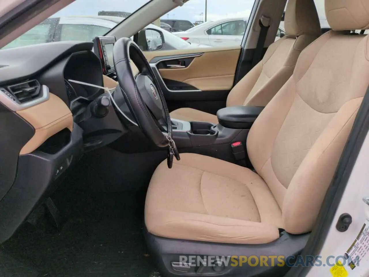 7 Фотография поврежденного автомобиля 2T3W1RFV0LW058110 TOYOTA RAV4 2020