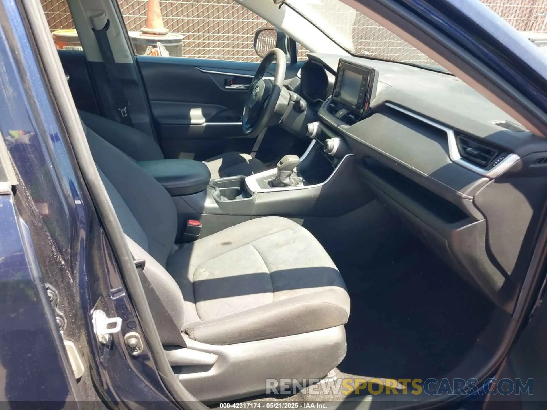 5 Фотография поврежденного автомобиля 2T3W1RFV0LW069205 TOYOTA RAV4 2020