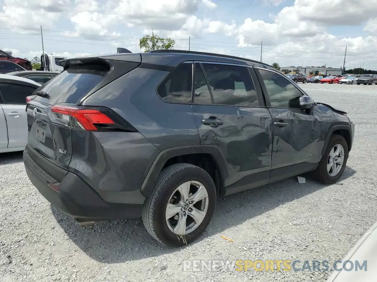 3 Photograph of a damaged car 2T3W1RFV1LC050812 TOYOTA RAV4 2020