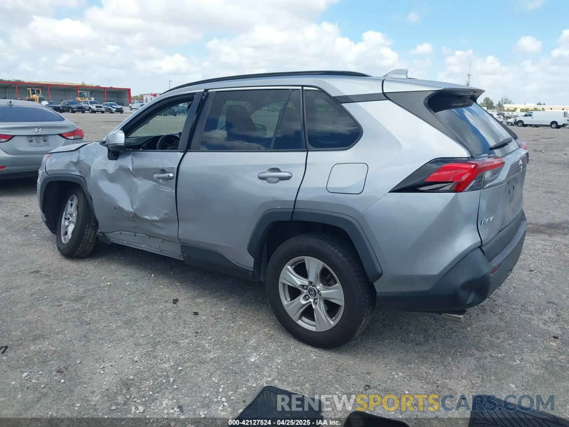 3 Photograph of a damaged car 2T3W1RFV1LC058506 TOYOTA RAV4 2020