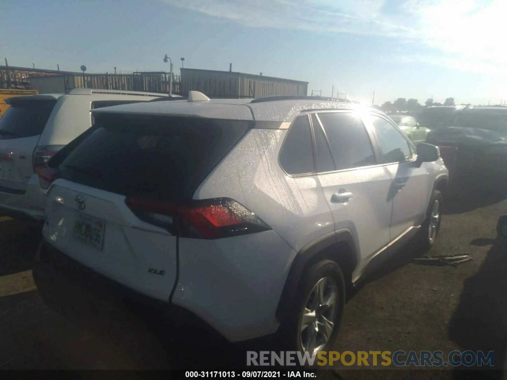 4 Photograph of a damaged car 2T3W1RFV1LW060755 TOYOTA RAV4 2020
